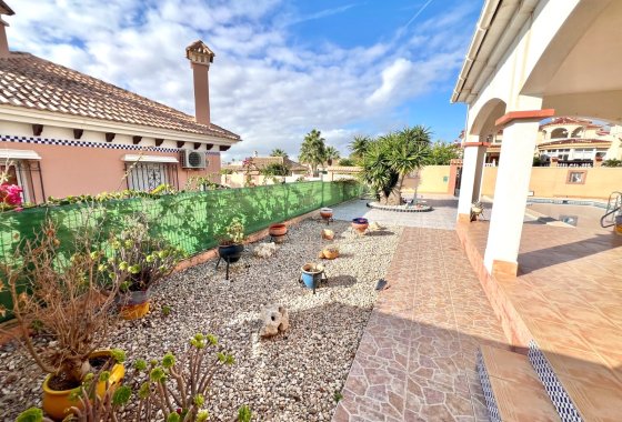 Resale - Detached Villa - La Marina