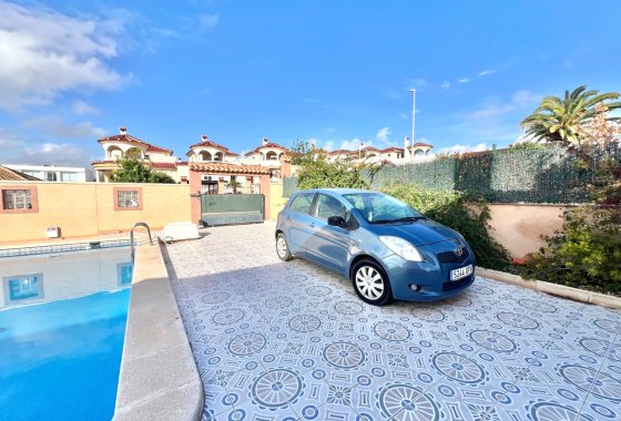 Resale - Detached Villa - La Marina