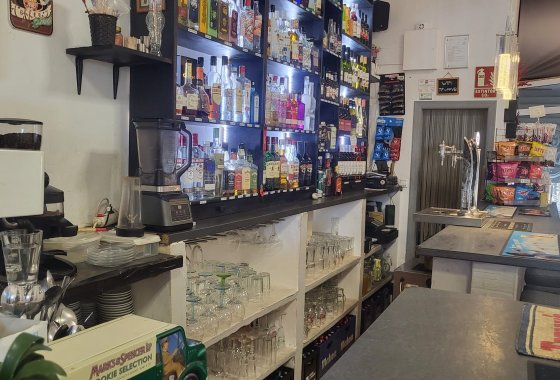 Resale - commercial property - La Marina