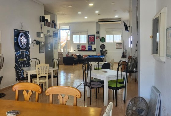 Resale - commercial property - La Marina