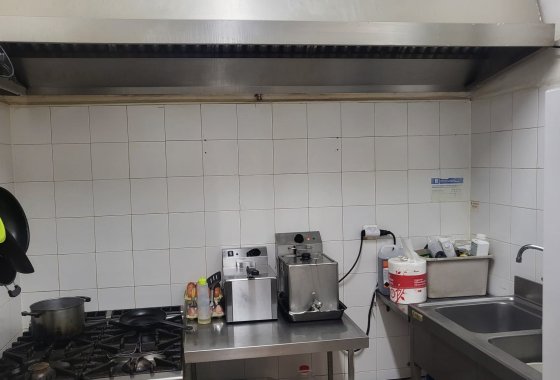 Resale - commercial property - La Marina