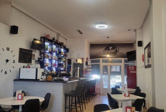 Resale - commercial property - La Marina