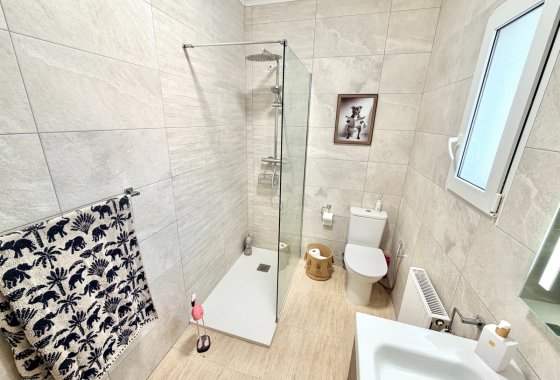 Reventa - Villa independiente - La Marina