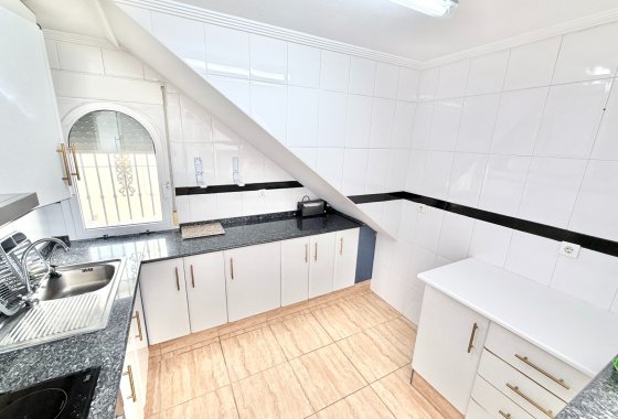 Resale - Detached Villa - La Marina