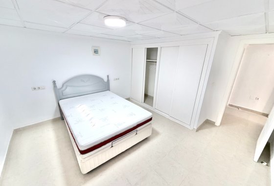 Resale - Detached Villa - La Marina