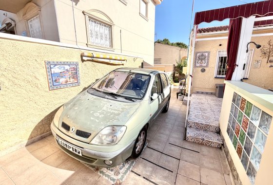 Resale - Detached Villa - La Marina