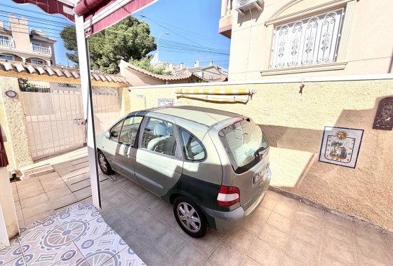 Resale - Detached Villa - La Marina