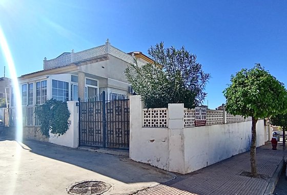 Resale - Detached Villa - La Marina