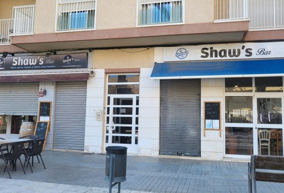 Resale - commercial property - La Marina