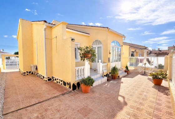 Resale - Detached Villa - La Marina