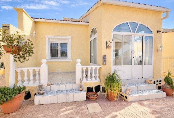 Resale - Detached Villa - La Marina
