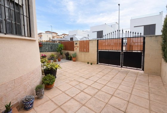 Resale - Detached Villa - La Marina