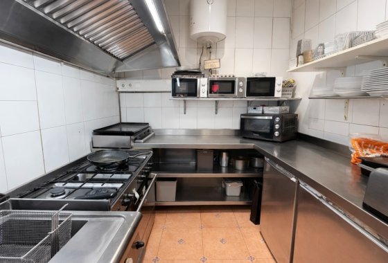 Resale - commercial property - La Marina