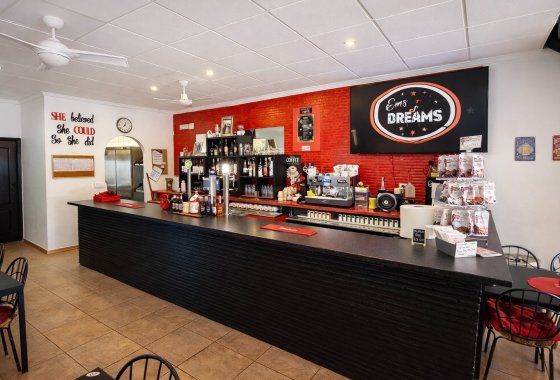 Resale - commercial property - La Marina