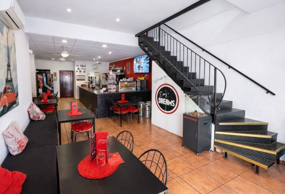 Resale - commercial property - La Marina