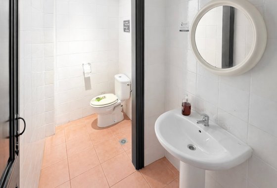 Resale - commercial property - La Marina