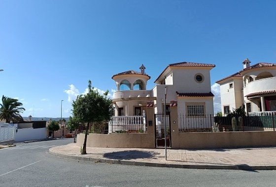 Resale - Detached Villa - La Marina