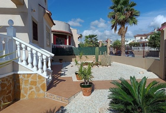 Resale - Detached Villa - La Marina