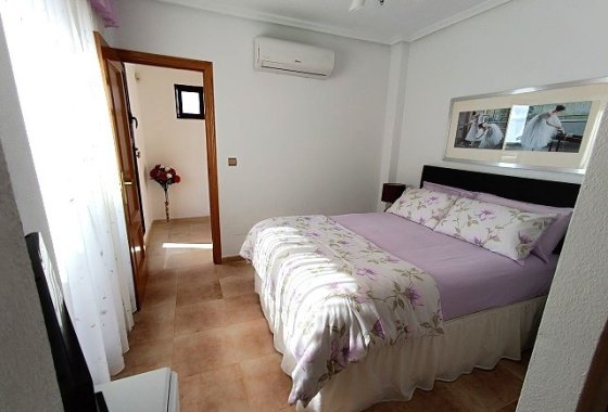 Resale - Detached Villa - La Marina