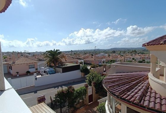 Resale - Detached Villa - La Marina