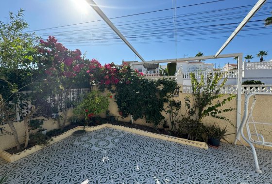 Resale - Detached Villa - La Marina