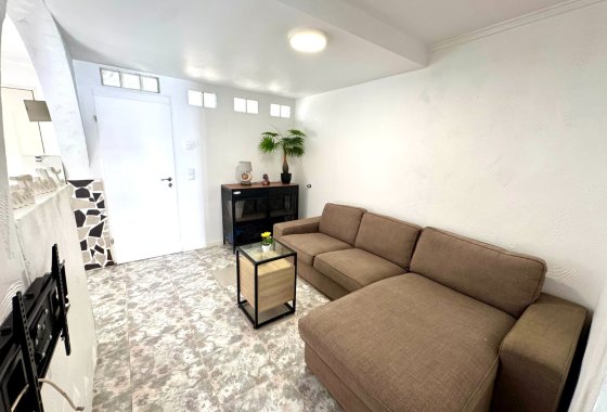 Resale - Terraced house - La Marina