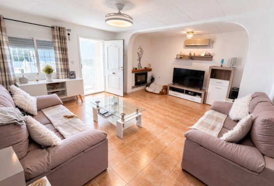 Resale - Detached Villa - La Marina