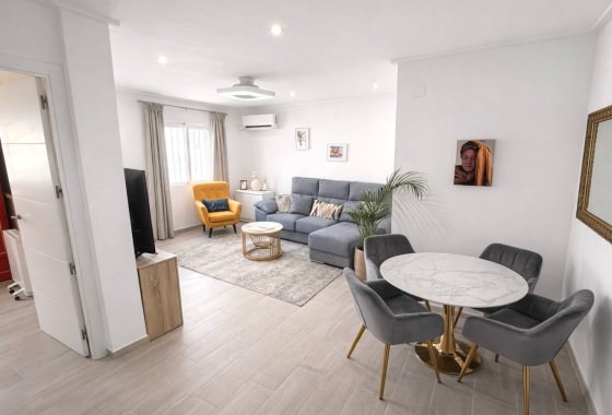 Resale - Terraced house - La Marina