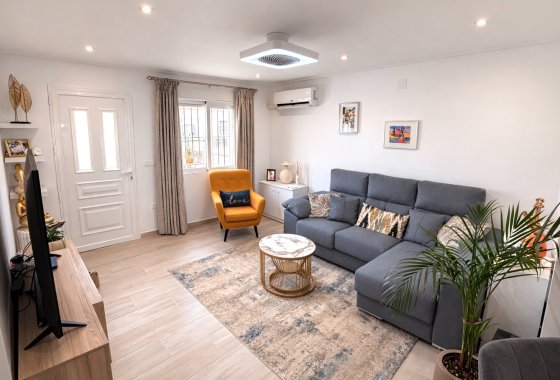 Resale - Terraced house - La Marina