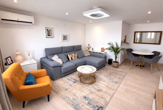 Resale - Terraced house - La Marina