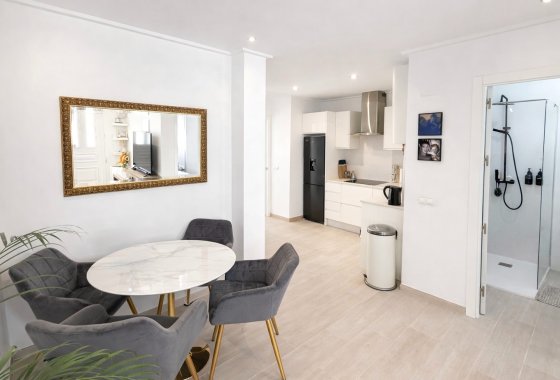 Resale - Terraced house - La Marina