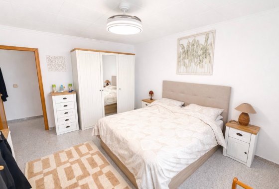 Resale - Terraced house - La Marina