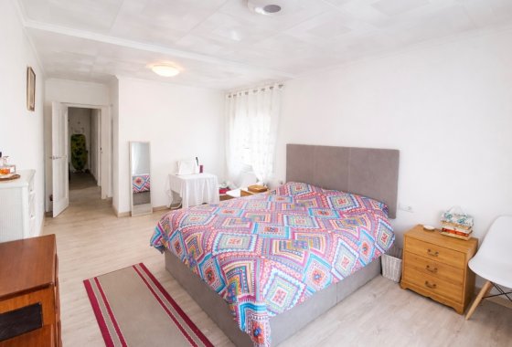 Resale - Detached Villa - La Marina