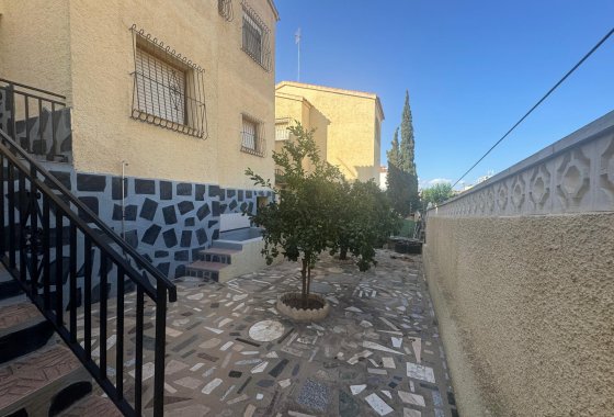 Resale - Detached Villa - La Marina