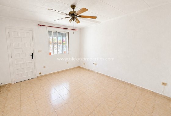 Resale - Terraced house - La Marina