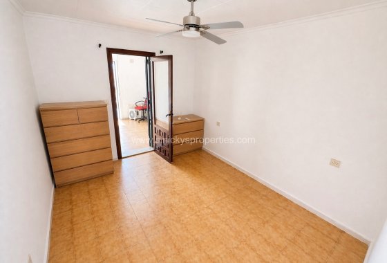 Resale - Terraced house - La Marina