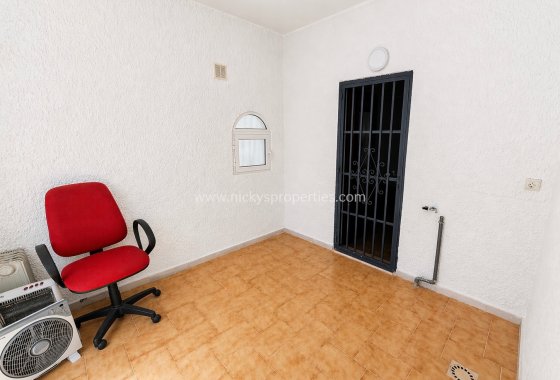 Resale - Terraced house - La Marina