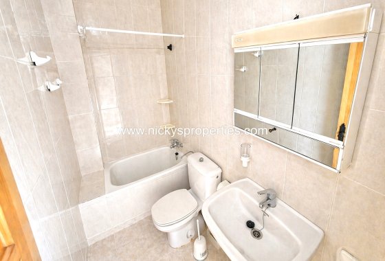 Resale - Terraced house - La Marina