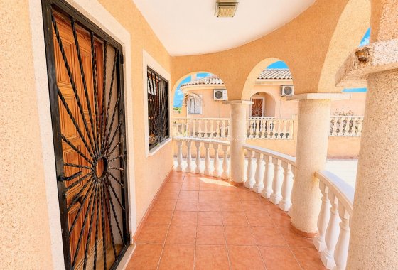 Resale - Detached Villa - La Marina