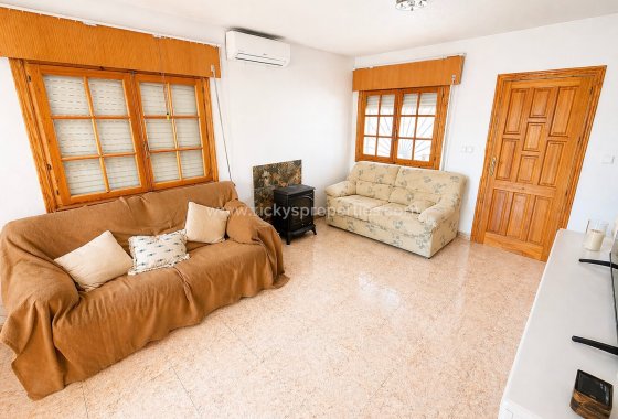 Resale - Detached Villa - La Marina