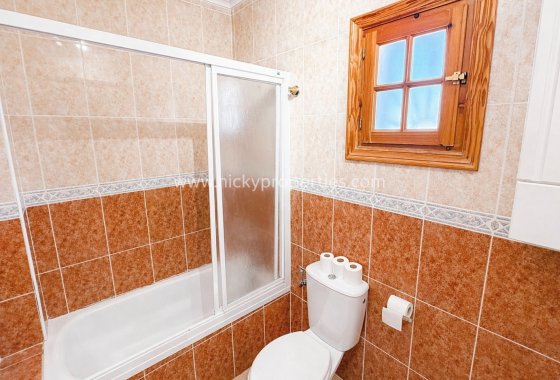 Resale - Detached Villa - La Marina