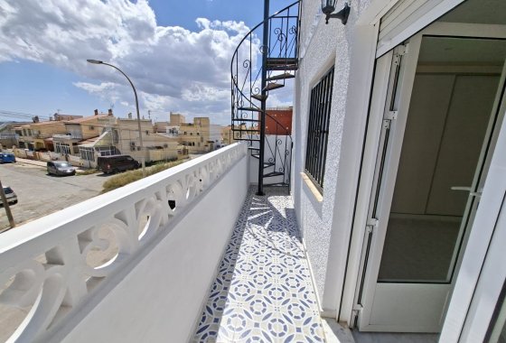 Resale - Terraced house - La Marina
