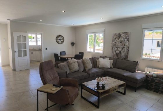 Resale - Detached Villa - La Escuera - La Marina