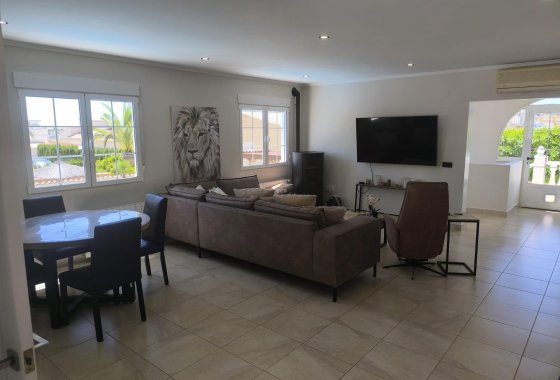 Resale - Detached Villa - La Escuera - La Marina