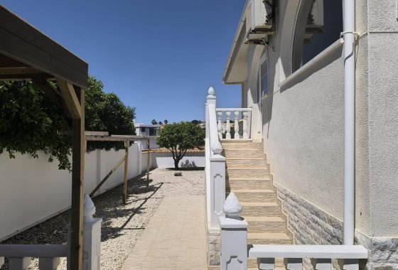 Resale - Detached Villa - La Escuera - La Marina