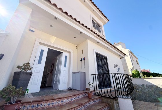 Resale - Detached Villa - La Marina