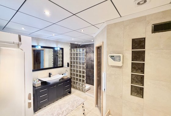 Resale - Detached Villa - La Marina
