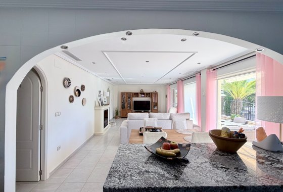 Resale - Detached Villa - La Marina