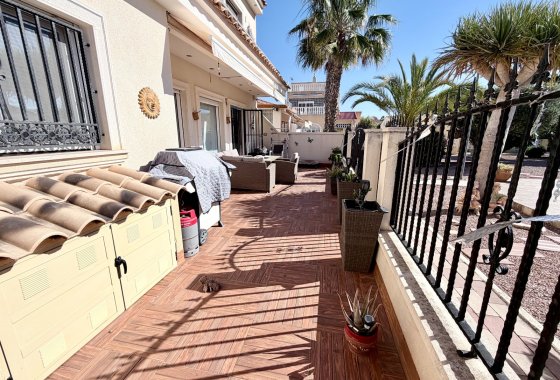 Resale - Detached Villa - La Marina