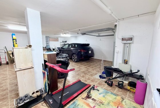 Resale - Detached Villa - La Marina
